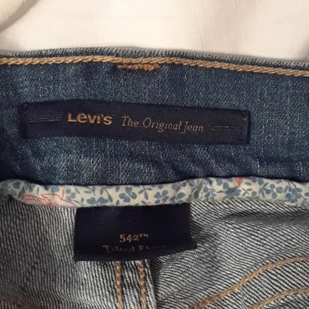 Jeans - Picture 3 of 4